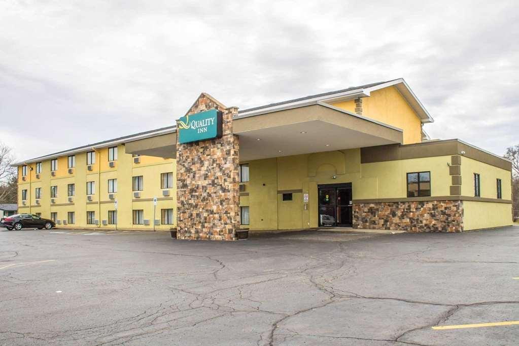 Quality Inn Hall Of Fame Canton Esterno foto