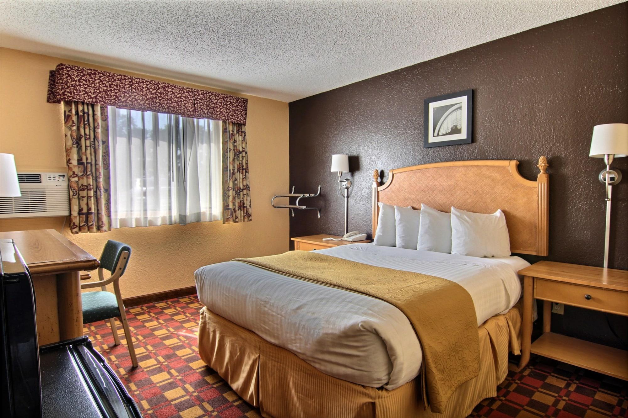 Quality Inn Hall Of Fame Canton Esterno foto