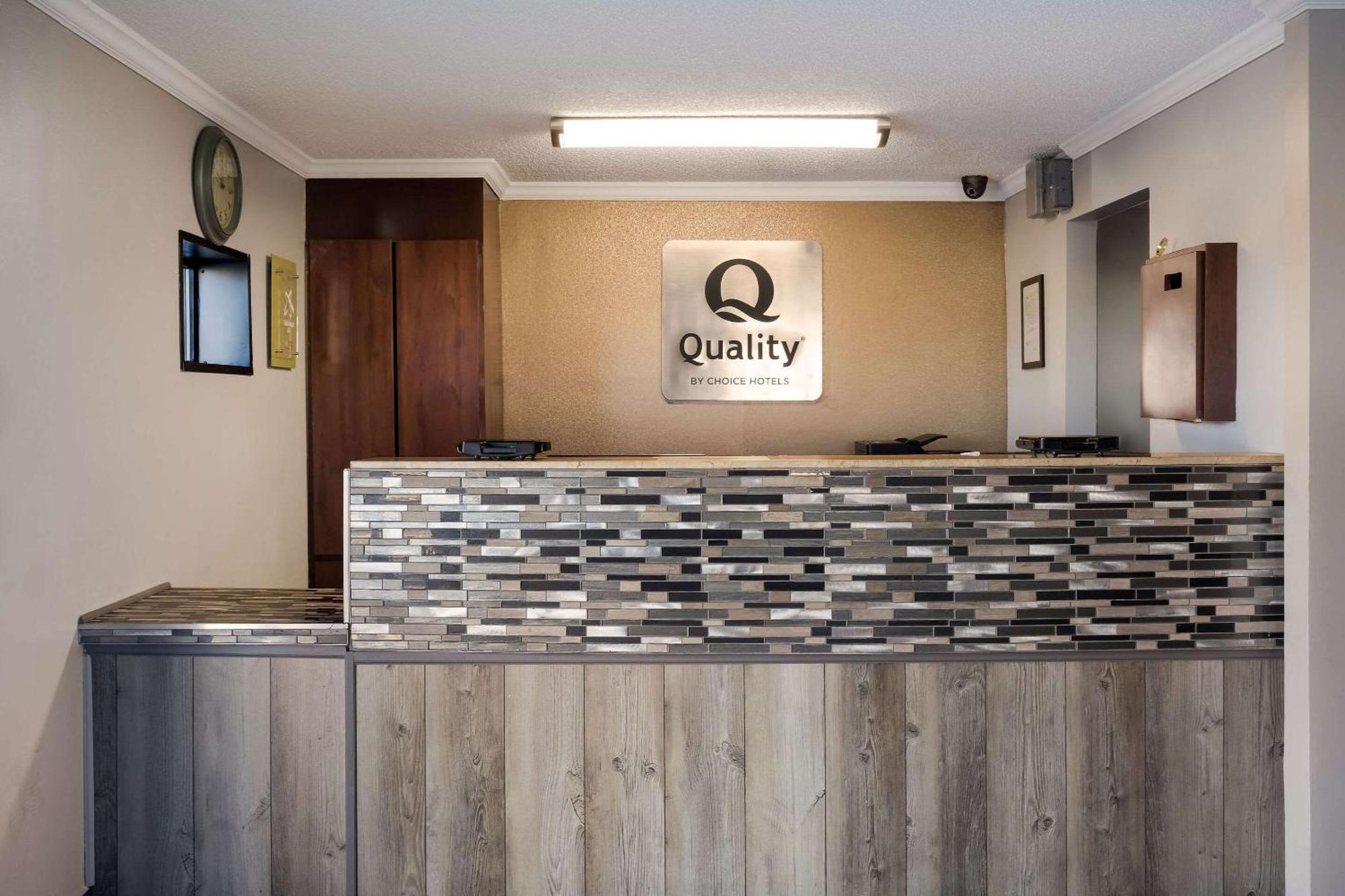 Quality Inn Hall Of Fame Canton Esterno foto